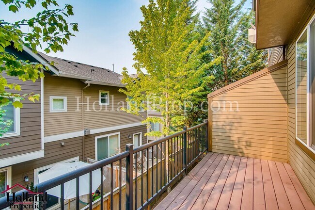 Building Photo - **COMING SOON** Spacious 3-Story Home in a...