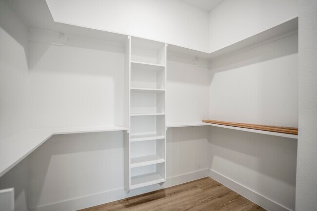 Building Photo - 4201 Oats St