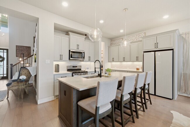Building Photo - 31839 Grand Orch Ln