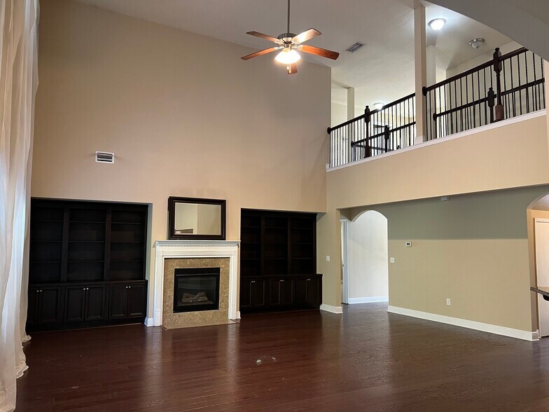 Building Photo - 68 Hemingway Ln