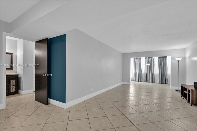 Building Photo - 6600 Cypress Rd