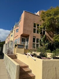 Building Photo - 1019 Grant St