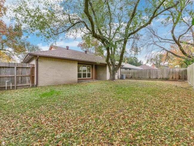 Building Photo - 10427 Eagle Glen Dr