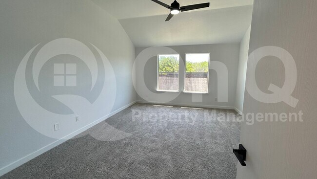 Building Photo - 1028 Aviary Dr