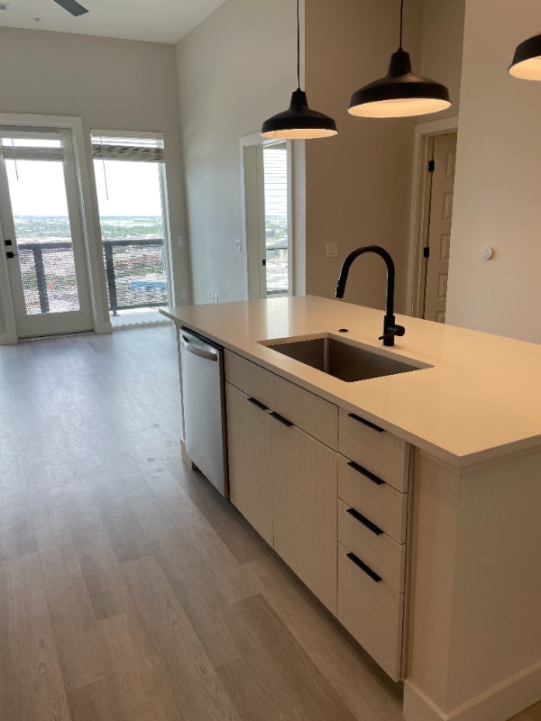 Building Photo - 2600 Wewatta Way