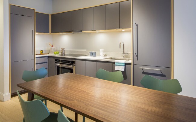 Building Photo - 10 City Point