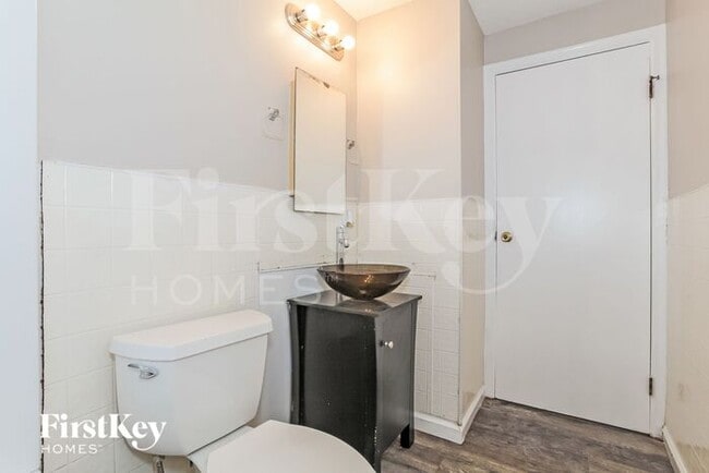 Building Photo - 1458 Summe Dr