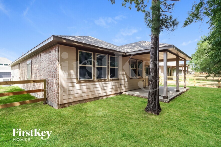 Building Photo - 123 Lk Wy Cir