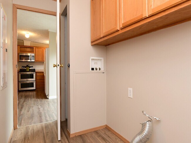 Building Photo - 38 Cypress St