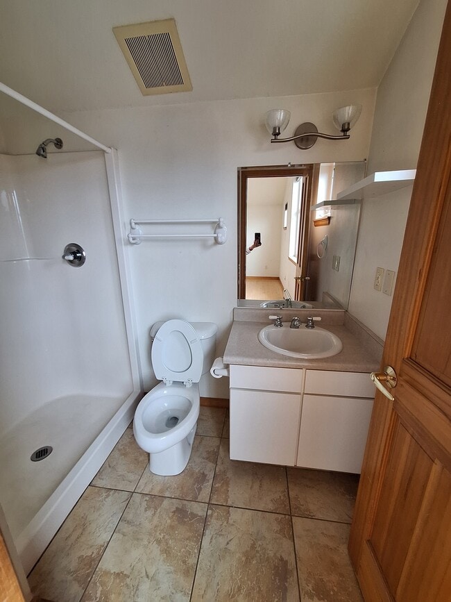 Building Photo - 1363 Lindenwood Grove