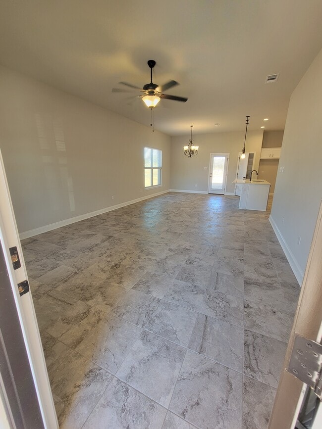 Building Photo - 1084 Stella Rd