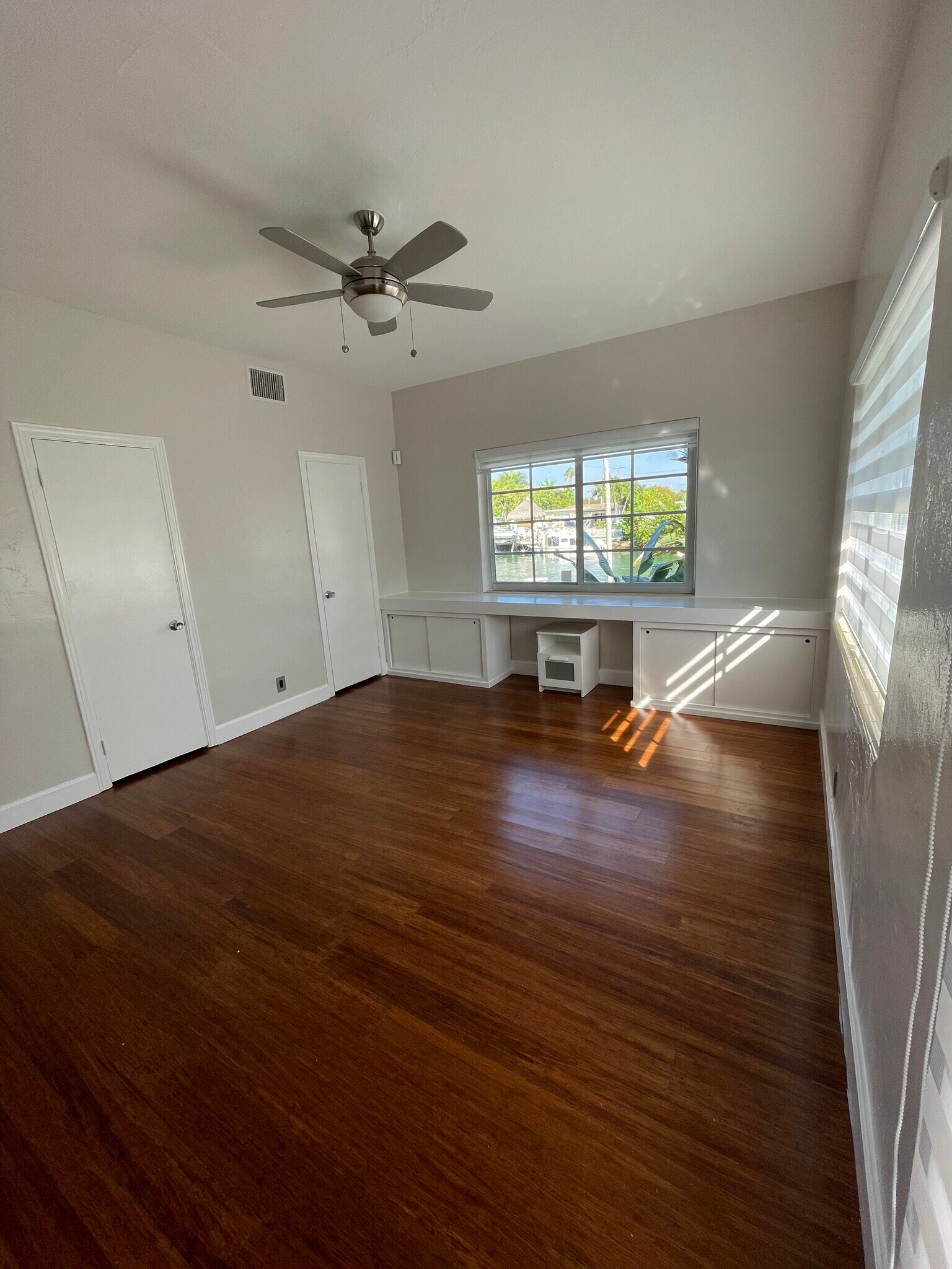 Building Photo - 2133 Calais Dr