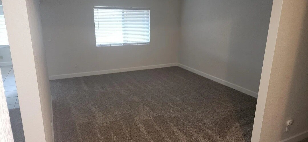 Building Photo - 2090 N Berkeley Ave