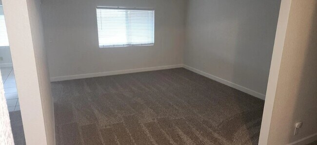 Building Photo - 2090 N Berkeley Ave