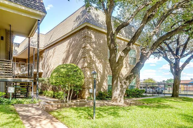 Building Photo - 4420 Harlanwood Dr