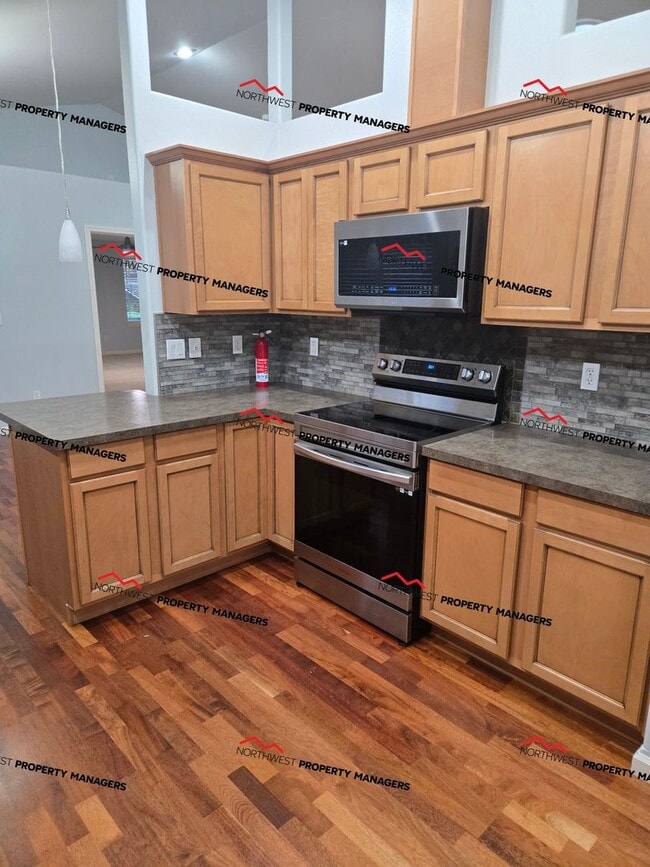 Building Photo - STATUS: AVAILABLE | R131B | $2700