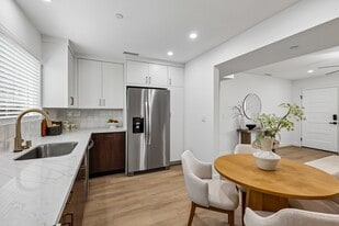 Building Photo - Salt + Sea - Luxury Coastal Apartments in Carlsbad Village