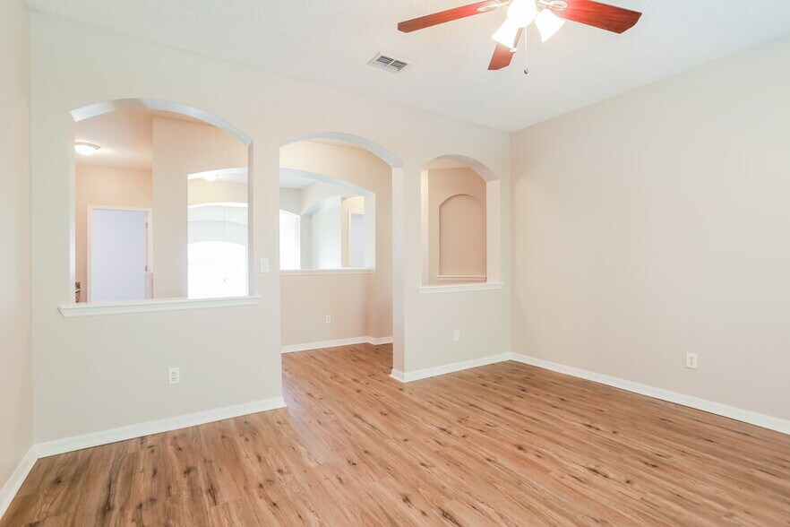 Building Photo - 2411 Watermill Dr