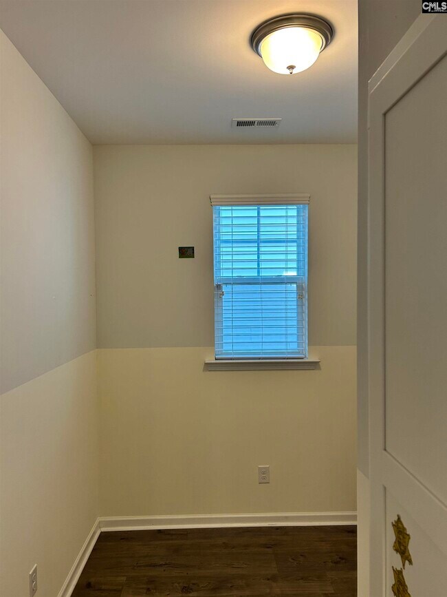 Building Photo - 309 Lanyard Ln