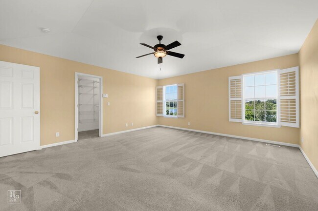 Building Photo - 920 McDole Dr