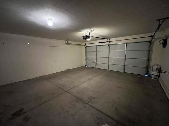 Building Photo - COMING SOON! Gorgeous 3 Bed 2 Bath in Buck...