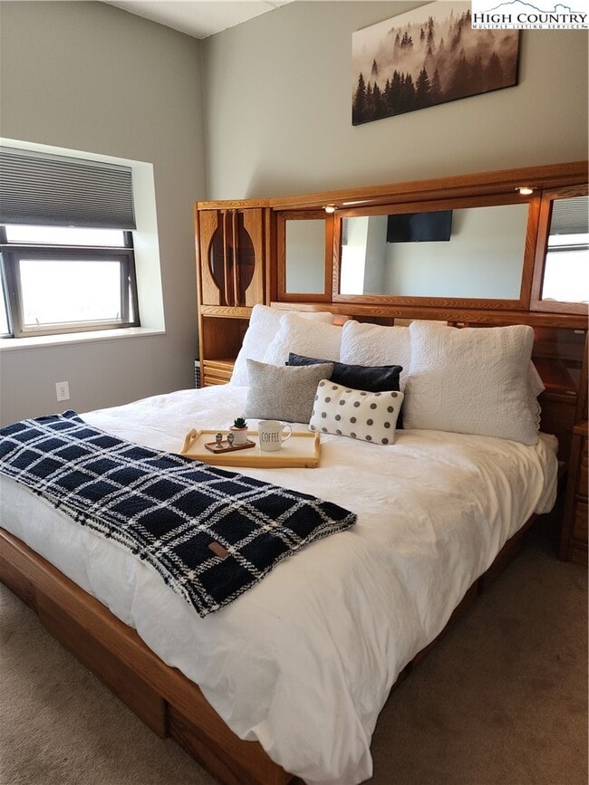 Building Photo - 303 Sugar Top Dr