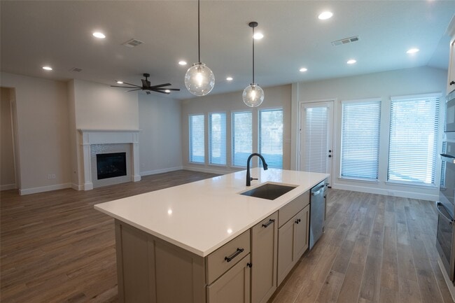 Building Photo - 18459 Chameleon Ct