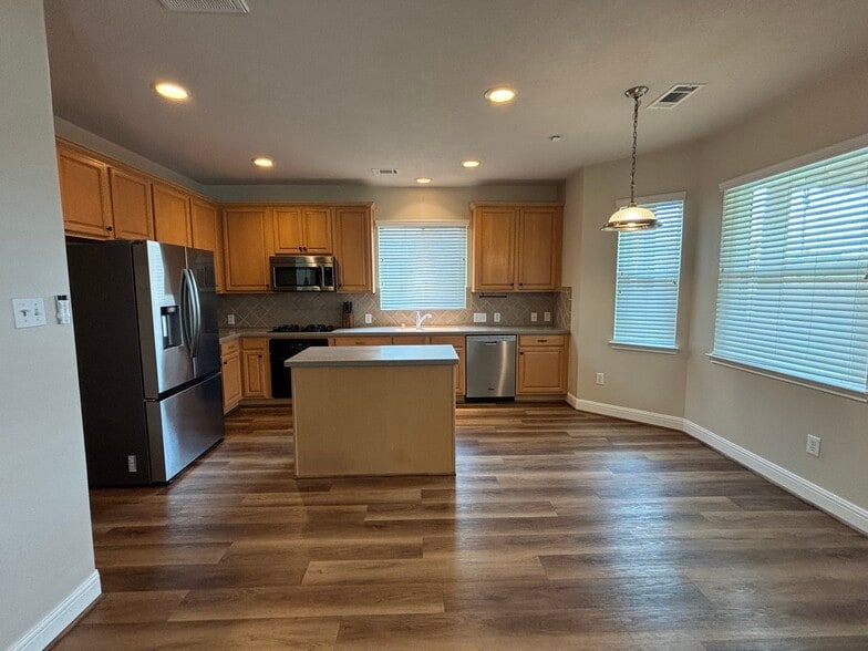 Building Photo - 3505 Cedar Prairie Dr