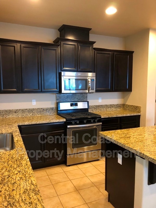 Building Photo - 16330 E Garrison Dr