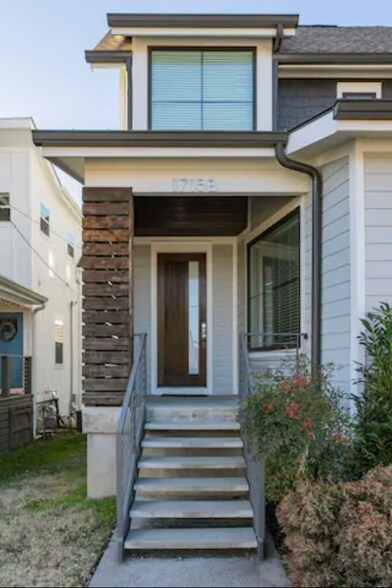 Building Photo - 1715 14th Ave S