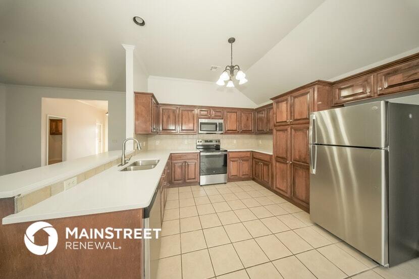 Building Photo - 17029 Woodvine Dr