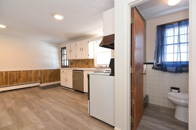 Building Photo - 3 Holly Ln