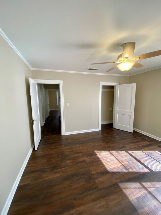 Building Photo - South Highlands Bungalow for Lease | 71104...
