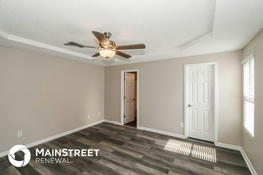 Building Photo - 11516 Birch Forest Cir E