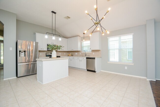 Building Photo - 24914 Oconee Dr