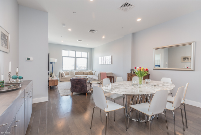 Building Photo - 2 br, 2 bath  - 150 Dorchester Ave Apt 611