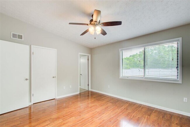 Building Photo - 1301 Parkaire Crossing