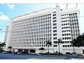Building Photo - 700 Biltmore Ct
