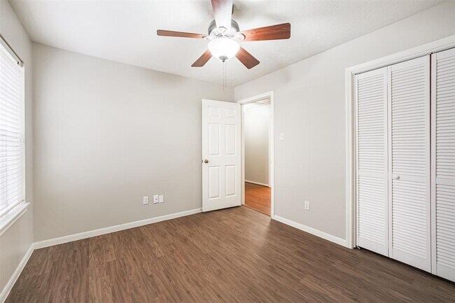 Building Photo - 7343 Hazel Cove Dr