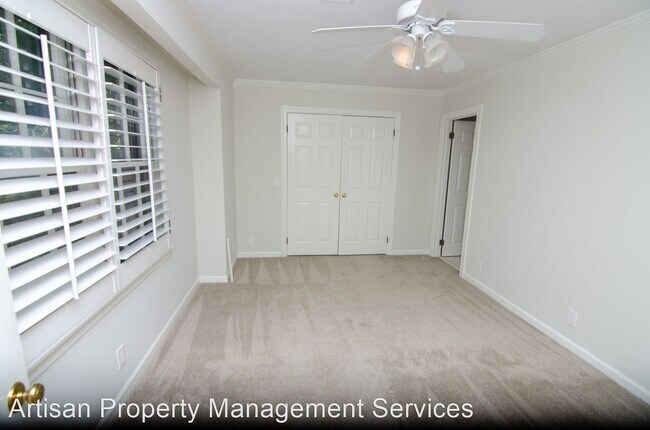 Building Photo - 2 br, 2.5 bath House - 221 Westchase Dr