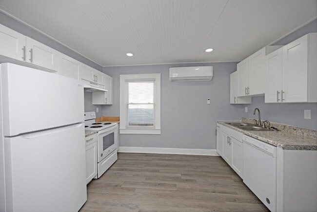 Building Photo - 104 Taylor Blvd