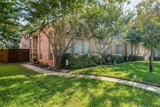 Building Photo - 11223 Still Hollow Dr