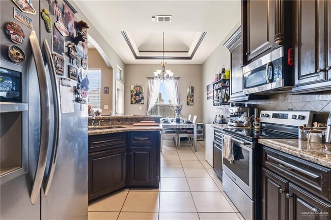 Building Photo - 19 Canela Ave