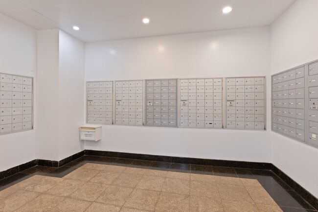 Building Photo - 270 Marin Blvd