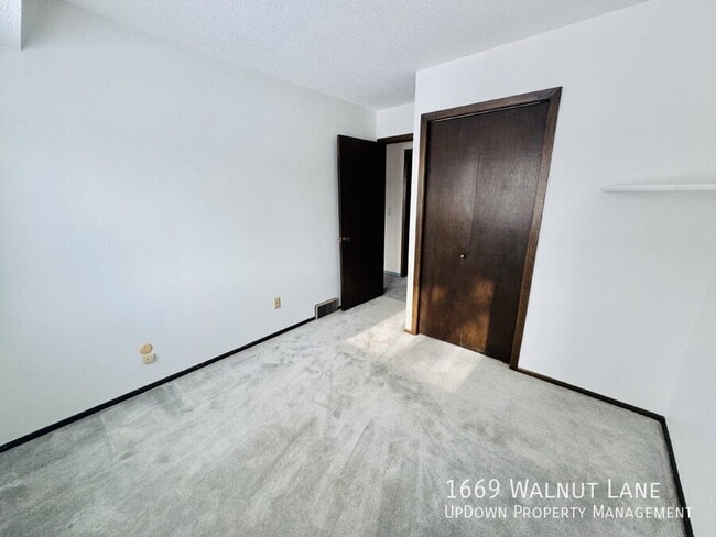 Building Photo - 1669 Walnut Ln