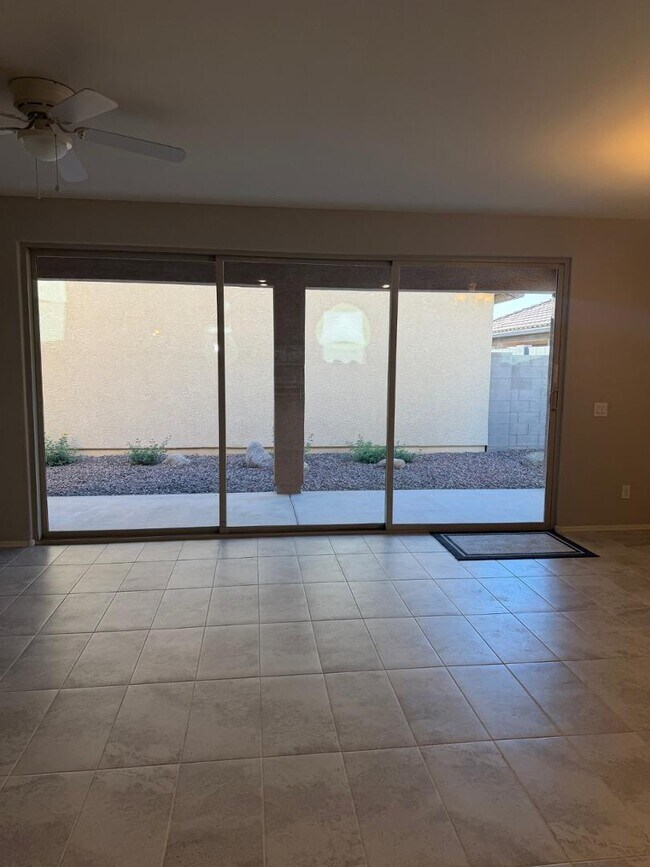 Building Photo - 1132 S Amulet