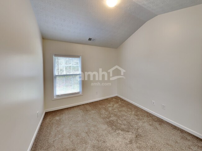 Building Photo - 338 Park Creek Ridge