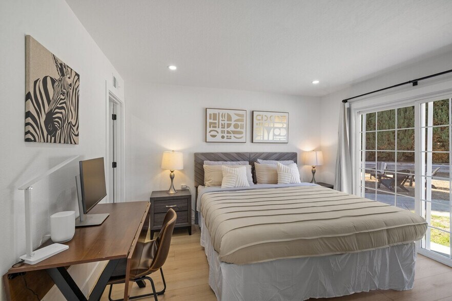 Building Photo - 1317 Donohue Dr