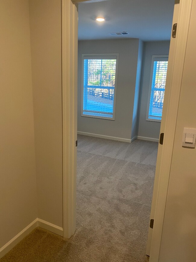 Building Photo - Modern 3-Story Townhome Near Woodstock High & Middle School