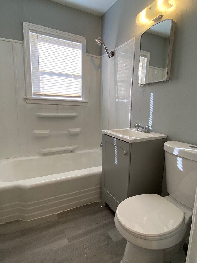 Building Photo - 1326 NW 100th St